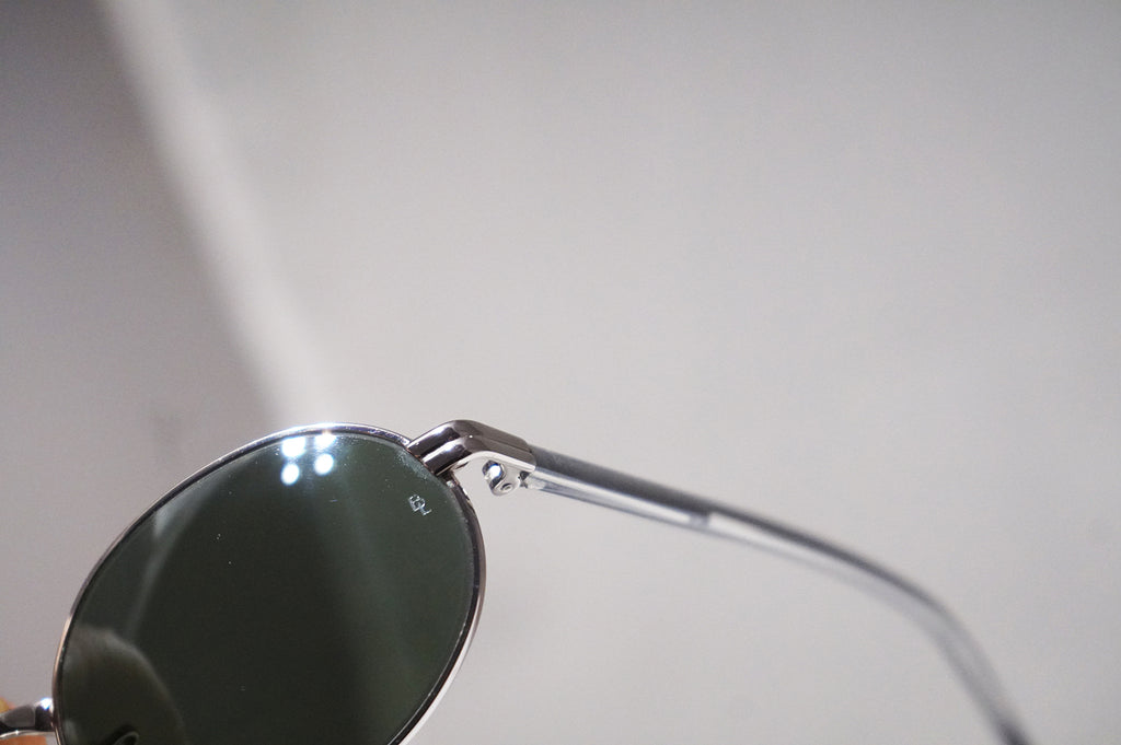 RAY-BAN 1990 Vintage Mens Designer Sunglasses Silver Oval W2187 00AW 15396