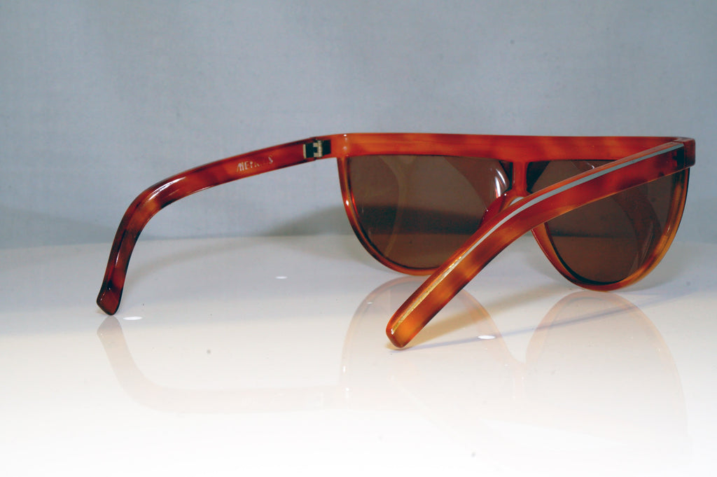 GIANNI VERSACE Mens Vintage Designer Sunglasses Brown Wrap Metrics BRN 17361
