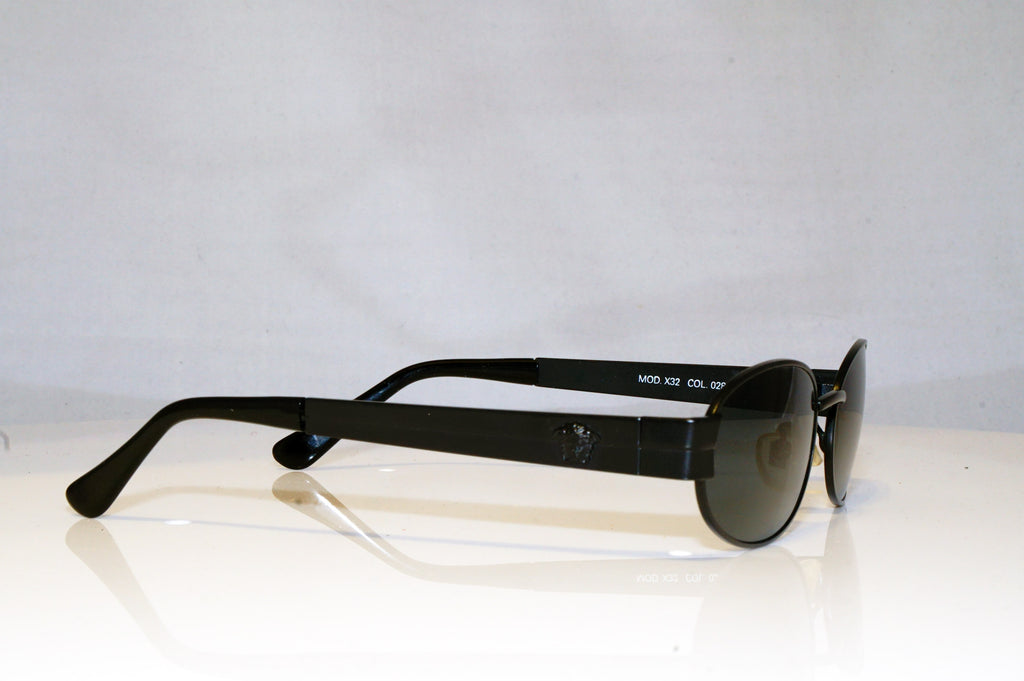 GIANNI VERSACE Mens Vintage 1990 Designer Sunglasses Black Rectangle 028 17649