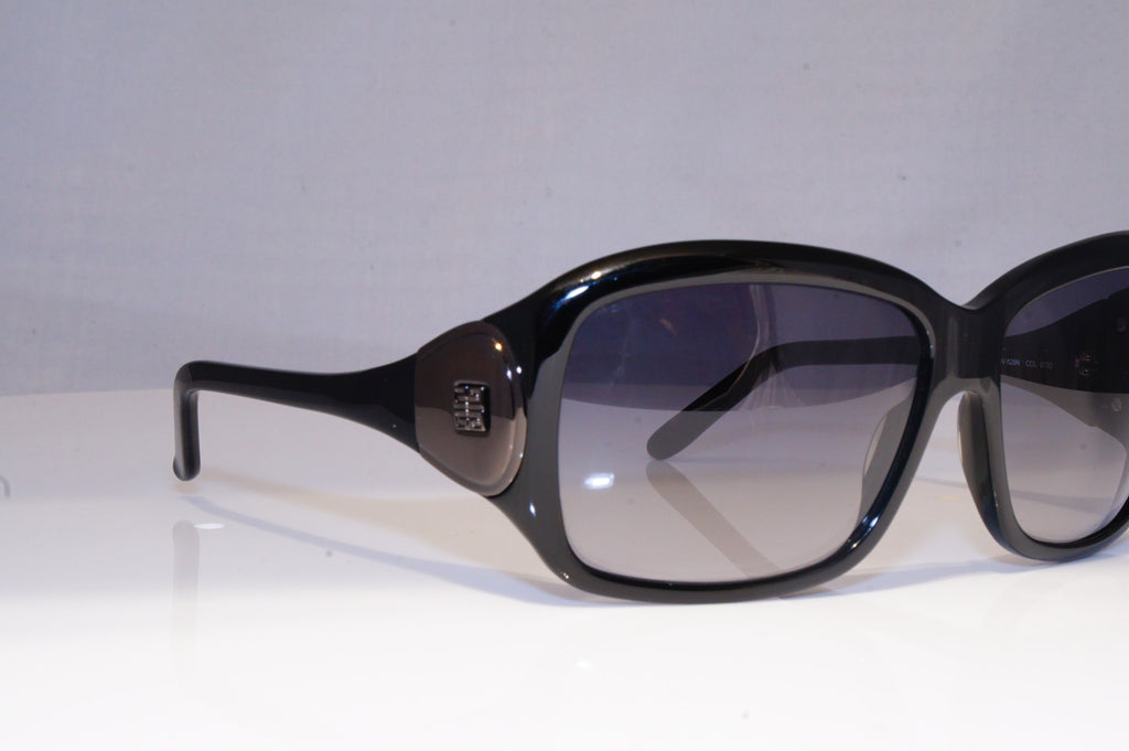 GIVENCHY Womens Designer Sunglasses Black Square SGV 628N 0700 19802