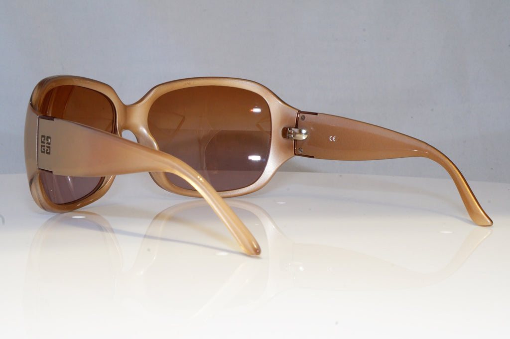GIVENCHY Womens Oversized Designer Sunglasses Brown Butterfly SGV 696 07PF 20869