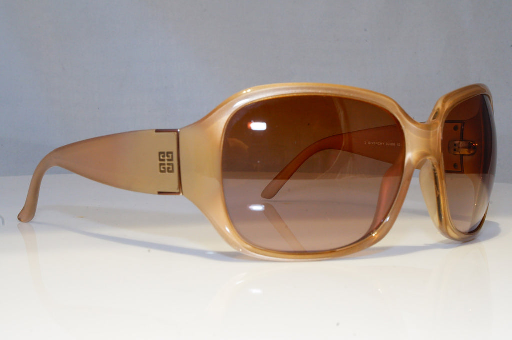 GIVENCHY Womens Oversized Designer Sunglasses Brown Butterfly SGV 696 07PF 20869