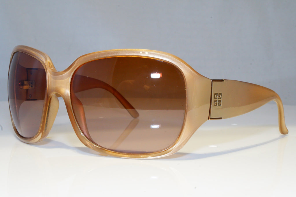 GIVENCHY Womens Oversized Designer Sunglasses Brown Butterfly SGV 696 07PF 20869