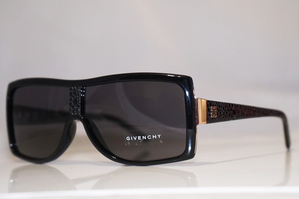GIVENCHY New Womens Designer Sunglasses Black Shield SGV 721 COL 0Z42 15518