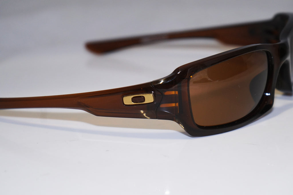 OAKLEY Boxed Mens Designer Sunglasses Brown Fives Squared OO 9238 07 14972