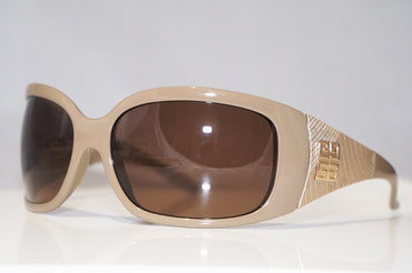 GIVENCHY Womens Designer Sunglasses Beige Oversized SGV 633 COL 9RL 14724