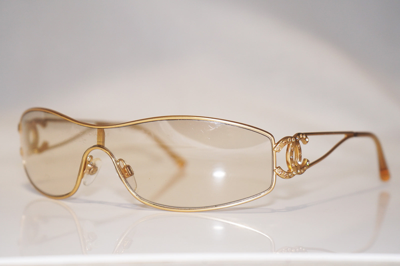 CHANEL Womens Designer Sunglasses Gold Diamante 4073 C102/8Z 16822 –  SunglassBlog