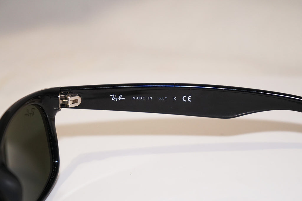 RAY-BAN Mens Unisex Designer Sunglasses Red New Wayfarer RB 2132 769 16556