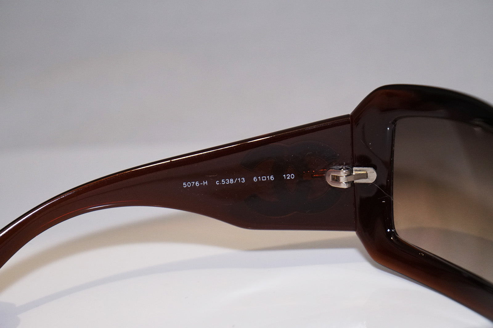 Sunglasses Chanel Brown in Plastic - 38935765