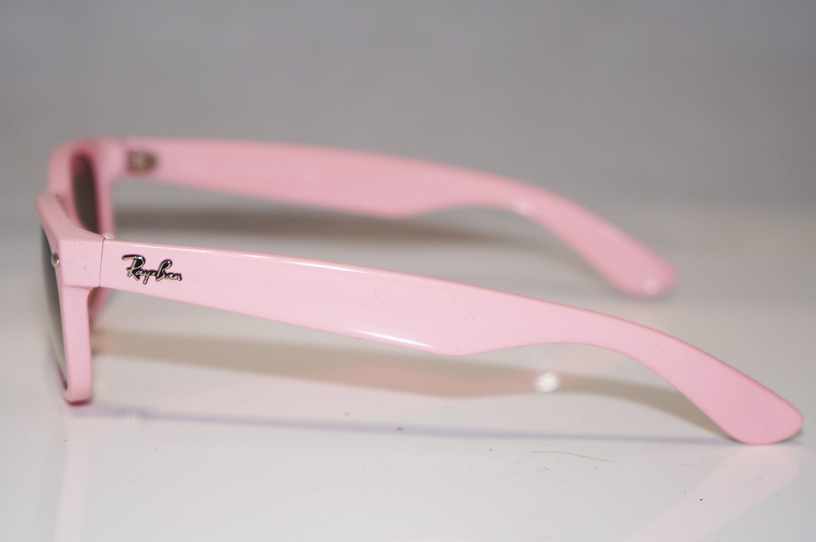Pink ray ban deals wayfarer sunglasses