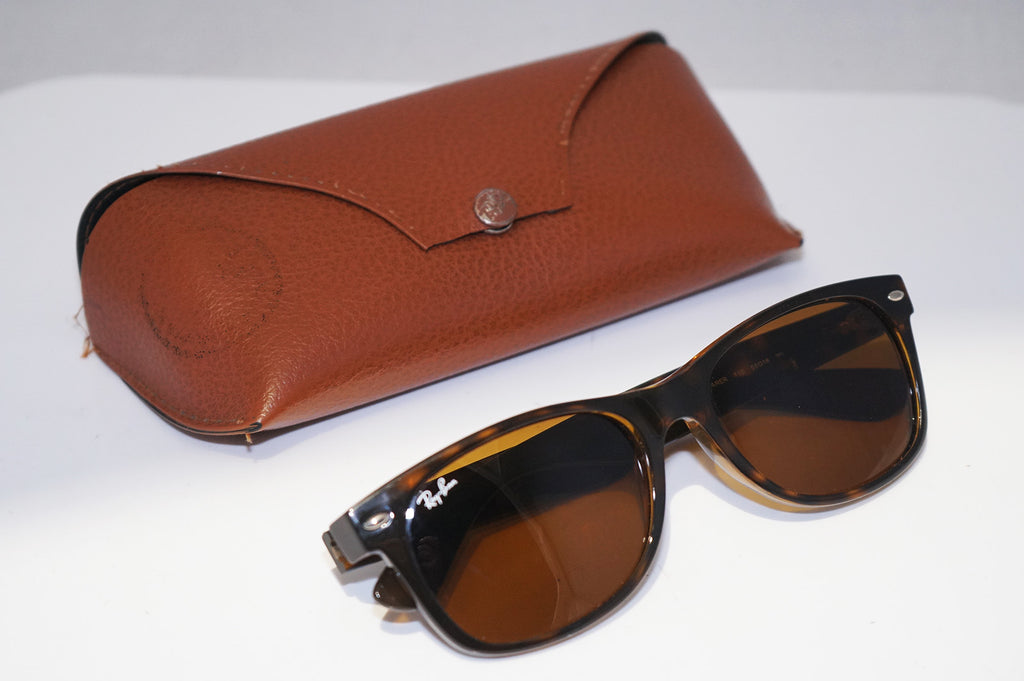 RAY-BAN Mens Unisex Designer Sunglasses Brown New Wayfarer RB 2132 710 14600