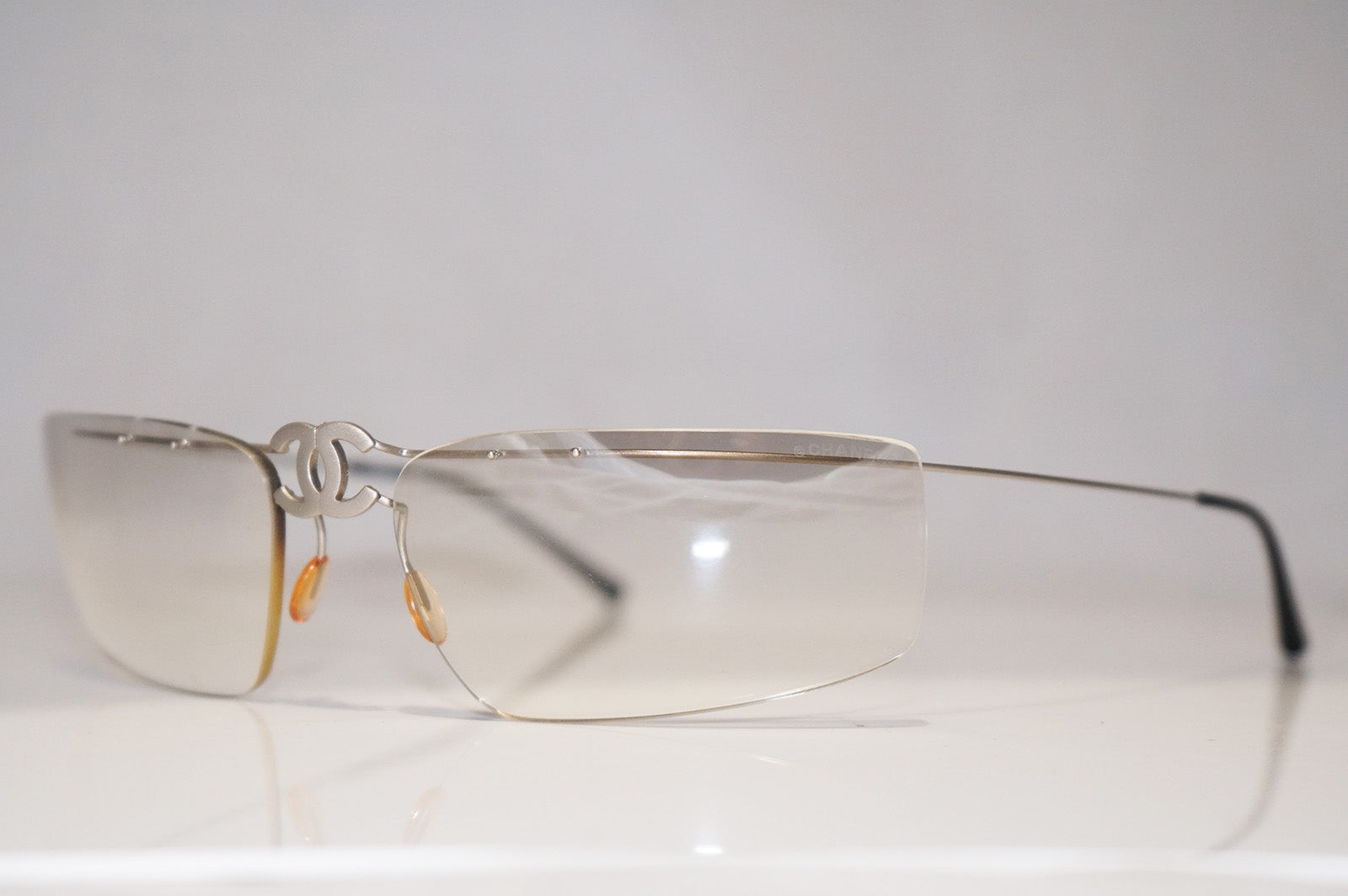 Vintage Chanel 1990s Miller Silver Mirror CC Sunglasses – Recess