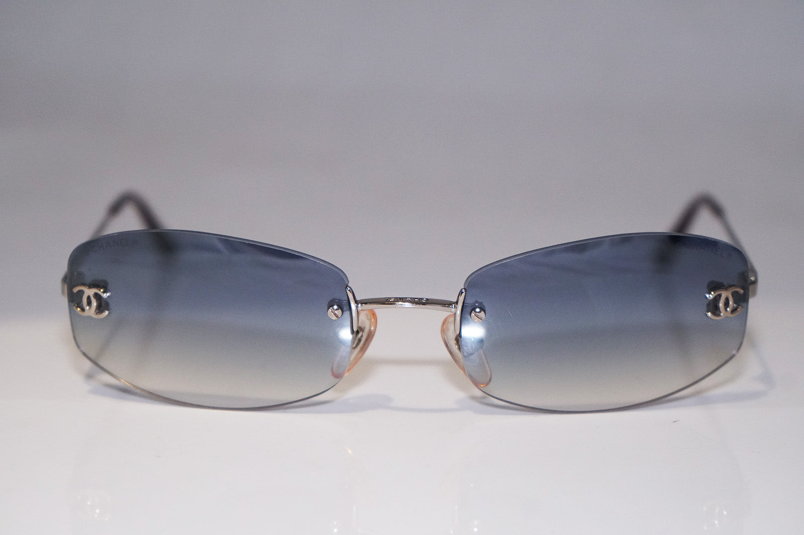Sunglasses Chanel Silver in Metal - 32622520