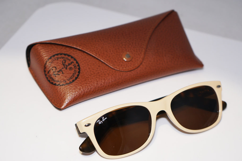 RAY-BAN Mens Unisex Designer Sunglasses Brown New Wayfarer RB 2132 721 14750