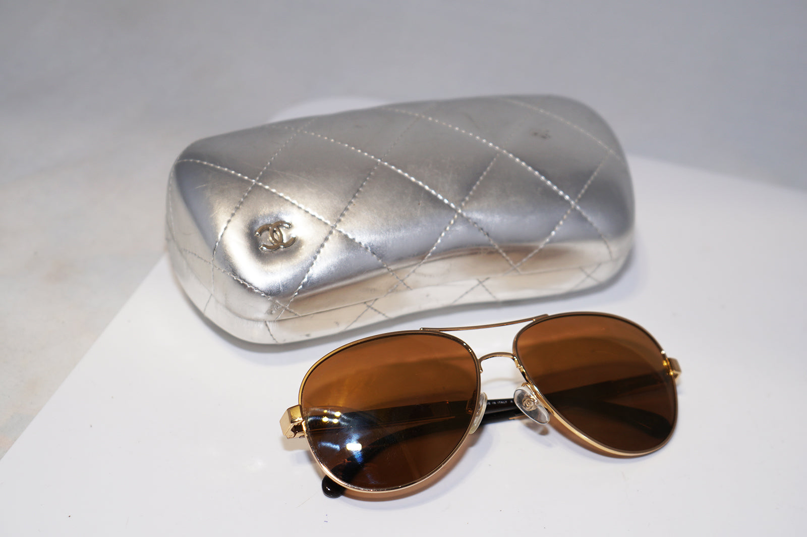 CHANEL Womens Designer Collection Miroir Sunglasses Gold 4179 C125/4E –  SunglassBlog
