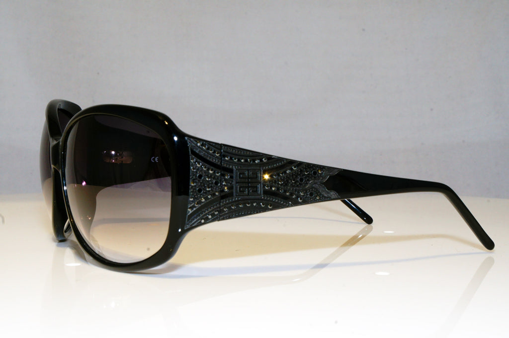 GIVENCHY Womens Diamante Designer Sunglasses Black SGV 763S COL 700X 17299