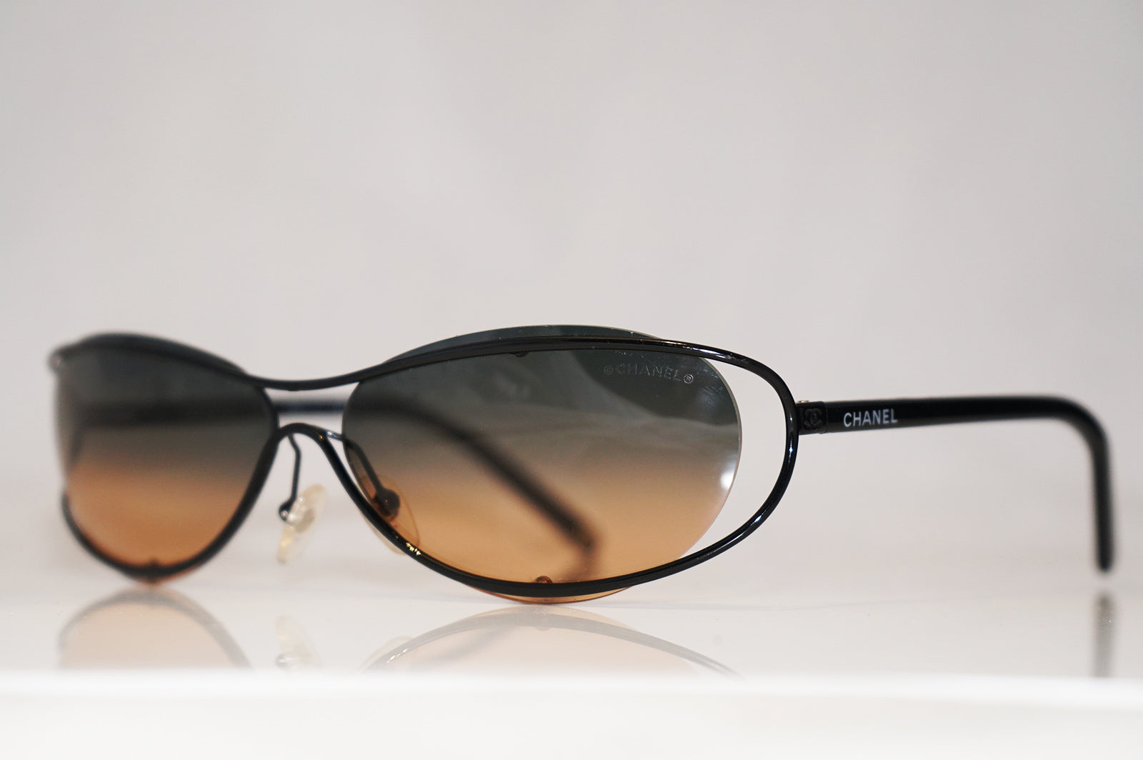 CHANEL Boxed Vintage Womens Designer Sunglasses Black Oval 4020