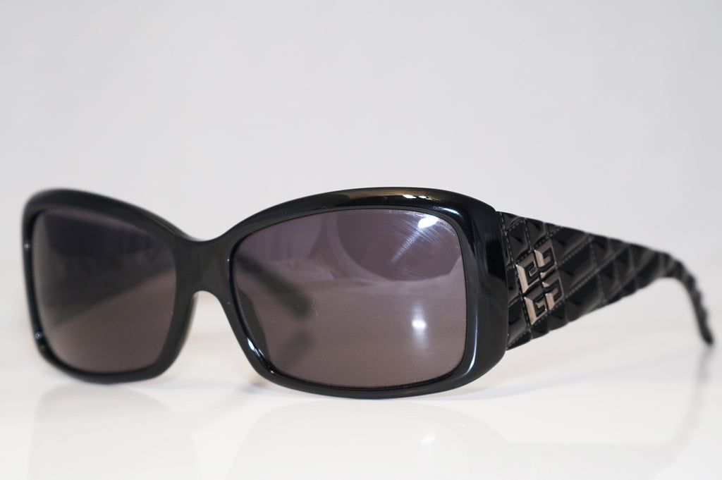 GIVENCHY Womens Designer Sunglasses Black Square SGV 653 COL 0700 16202