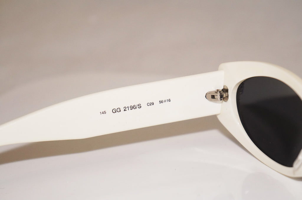 GUCCI 1990 Vintage Womens Designer Sunglasses White Rectangle GG 2196 C29 15308