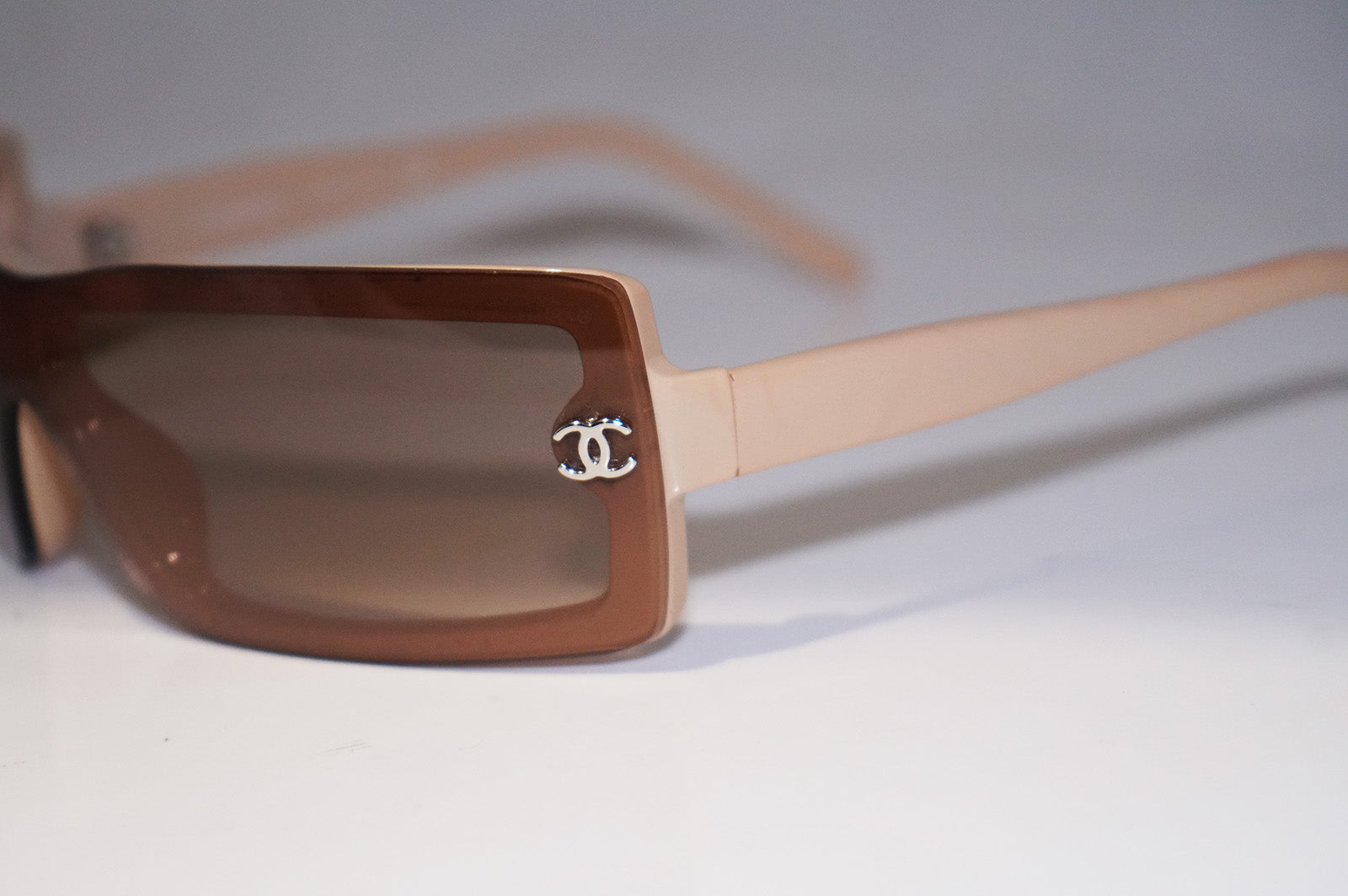 CHANEL Sunglasses T. plastic Brown ref.911130 - Joli Closet