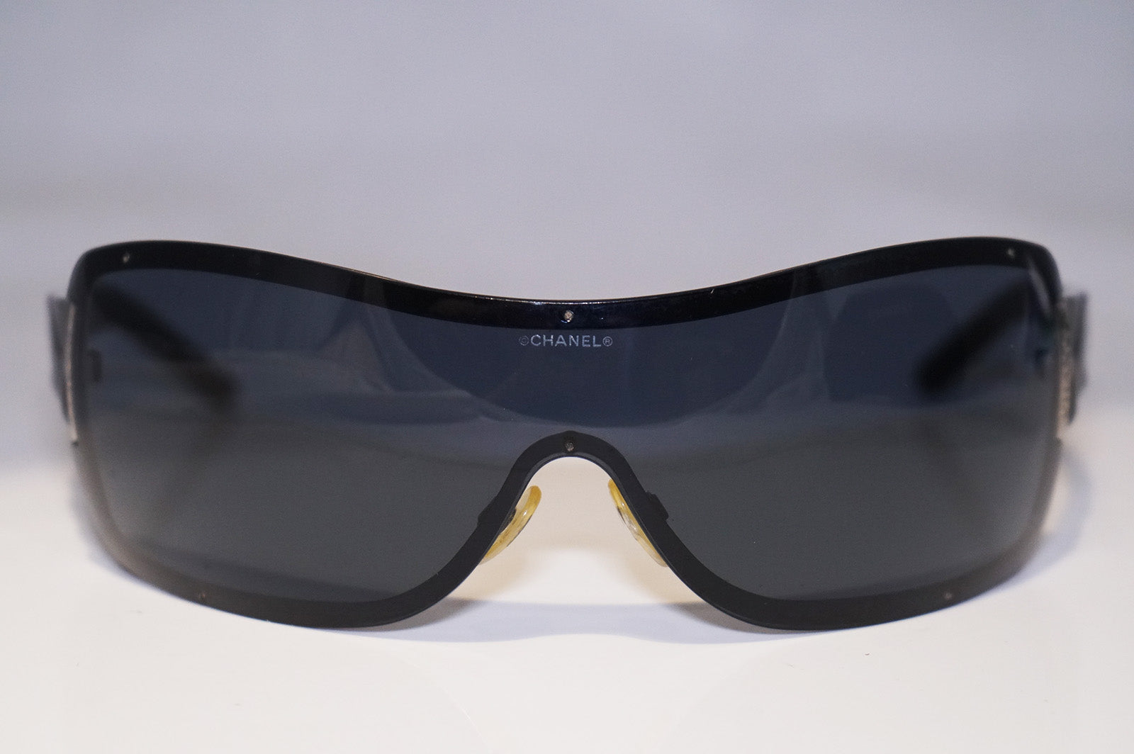 Chanel - Shield Sunglasses - Black Gray - Chanel Eyewear - Avvenice