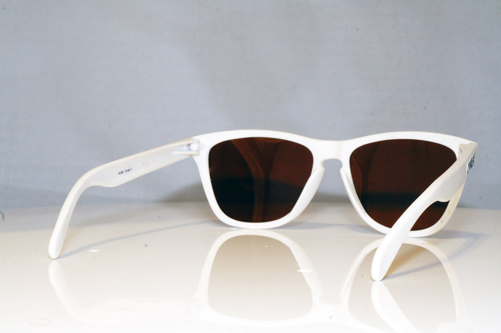 OAKLEY Mens Unisex Designer Sunglasses White Wayfarer Frogskins 03-209 17648