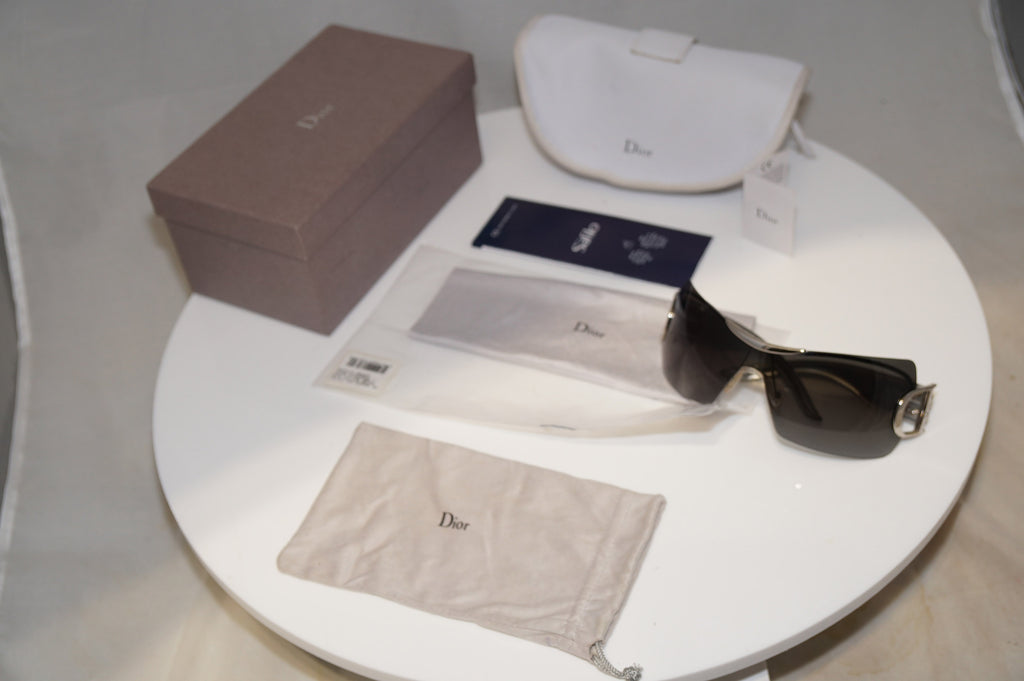 DIOR Womens Boxed Oversized Sunglasses Silver Shield DIOR AIRSPEED 1 EIQN2 20634
